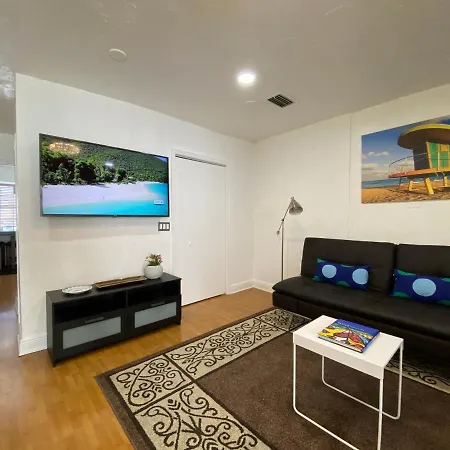 Miami Beach Rooms B&B-3